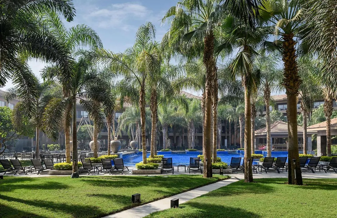 Dusit Thani Lakeview Cairo-1